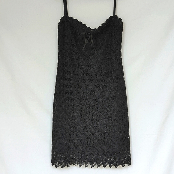 Laundry By Shelli Segal Dresses & Skirts - LAUNDRY BY SHELLI SEGAL | Black Crochet Scalloped Hem Strappy/Strapless Dress